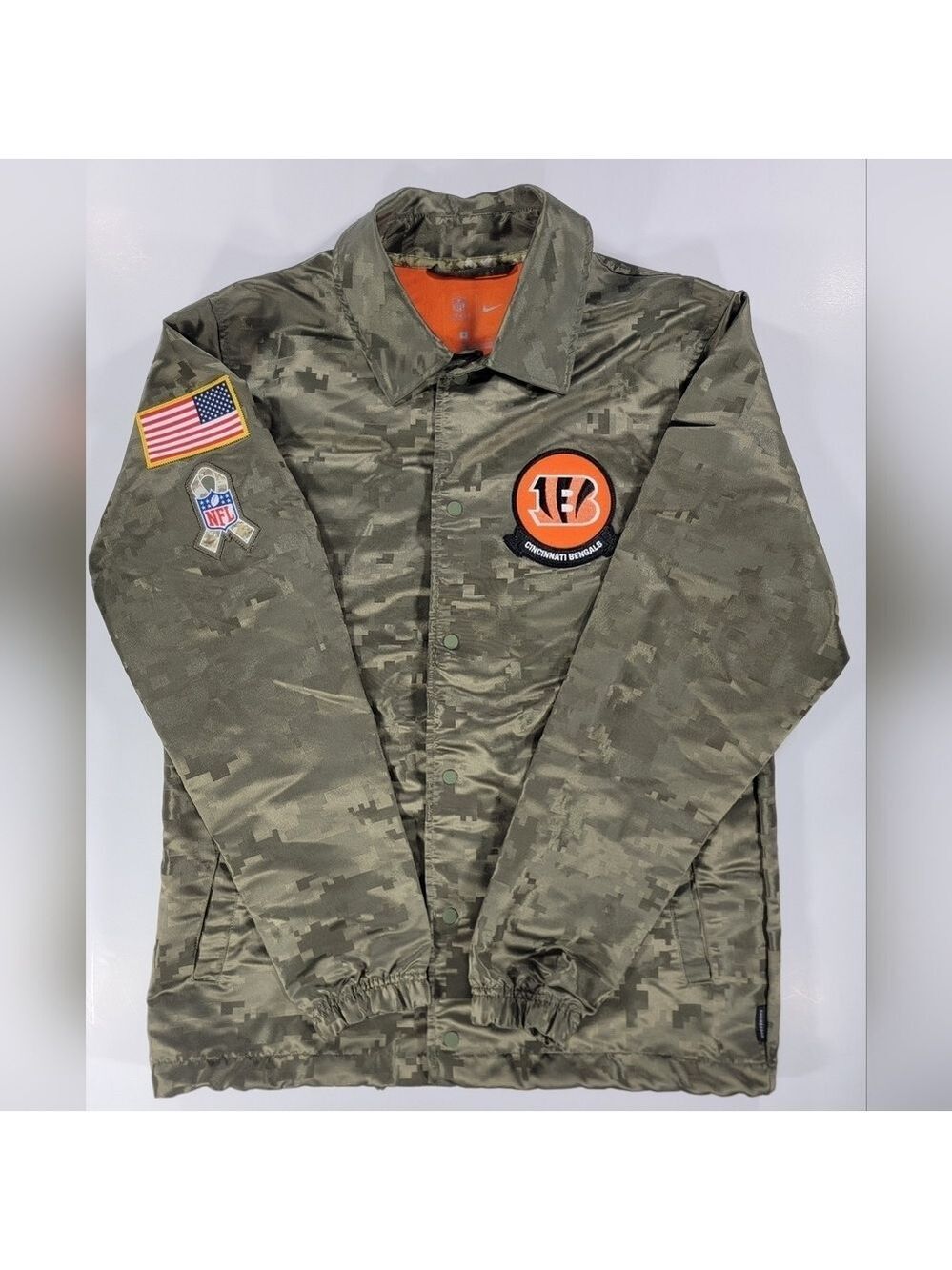 Nike Men’s Cincinnati Bengals Salute To Service Snap Lightweight Jacket Medium